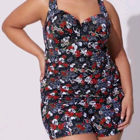 Torrid SIZE 4 (26) Bathing Suit SWIMSUIT Romper Tattoo Skull Dice Roses PREOWNED - Picture 9 of 10